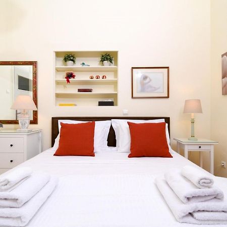 Classy Apartment In The Heart Of أثينا المظهر الخارجي الصورة